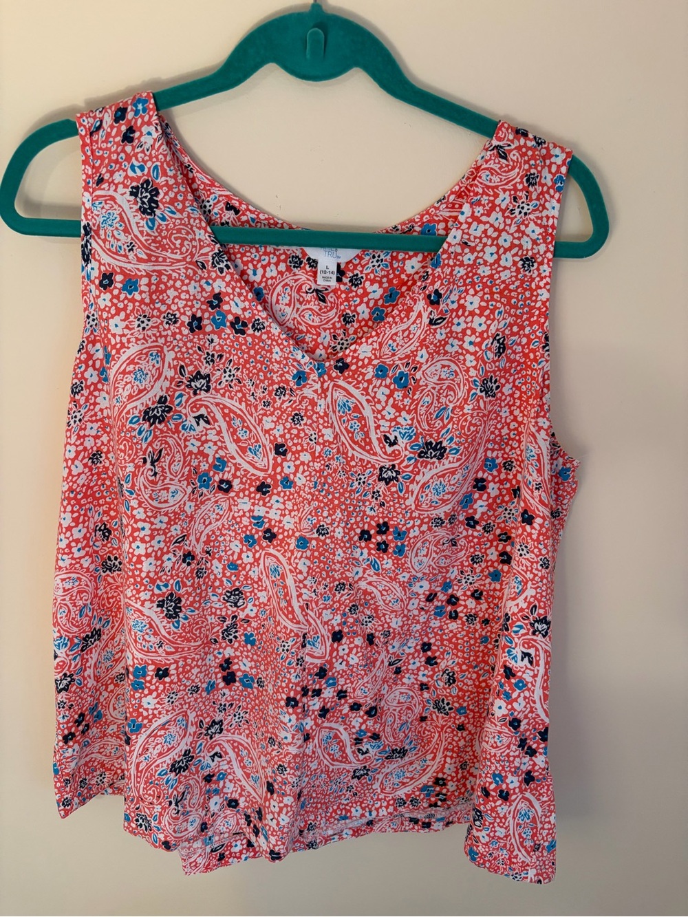 Women’s Large Red white and blue Paisley Sleeveless V-Neck Top